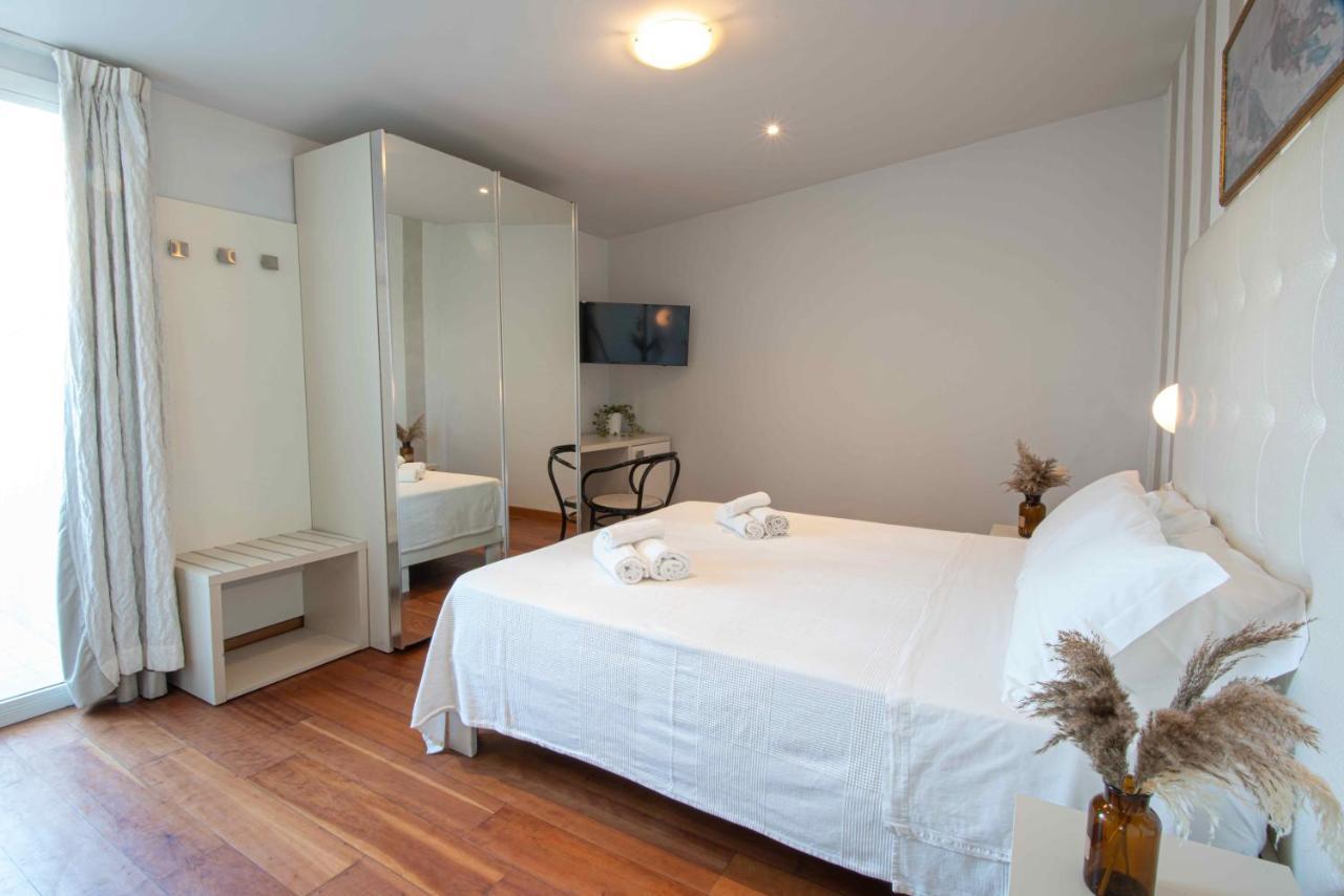 Hotel Baby B&B Milano Marittima Exteriör bild
