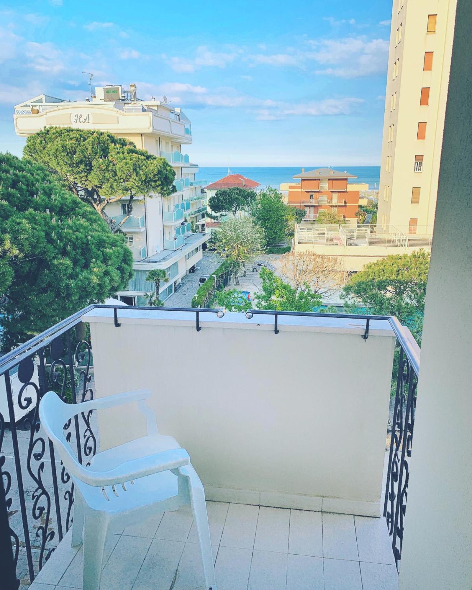 Hotel Baby B&B Milano Marittima Exteriör bild