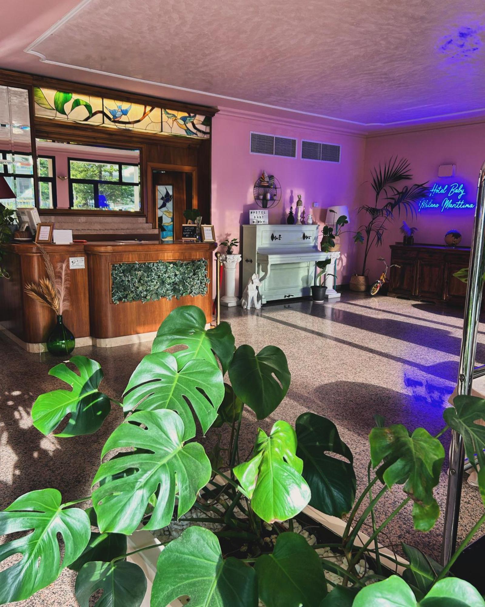 Hotel Baby B&B Milano Marittima Exteriör bild