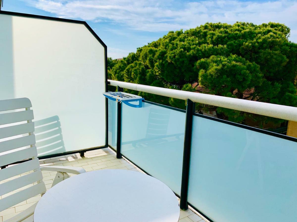 Hotel Baby B&B Milano Marittima Exteriör bild