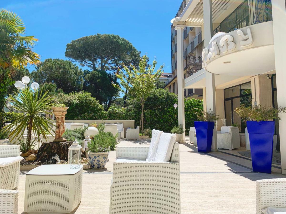 Hotel Baby B&B Milano Marittima Exteriör bild