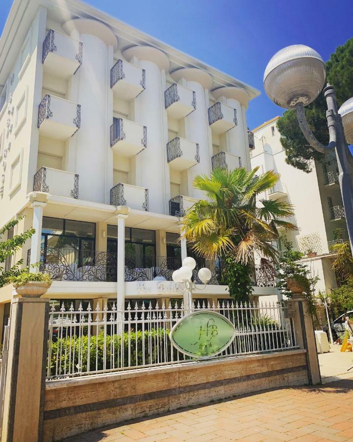 Hotel Baby B&B Milano Marittima Exteriör bild